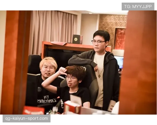 俱乐部对外开放训练赛 吸引潜在赞助商关注，开放俱乐部的英文